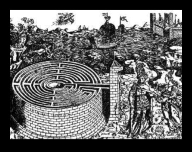 المتاهات القديمة: التنقل في تعقيدات المواقع التاريخية