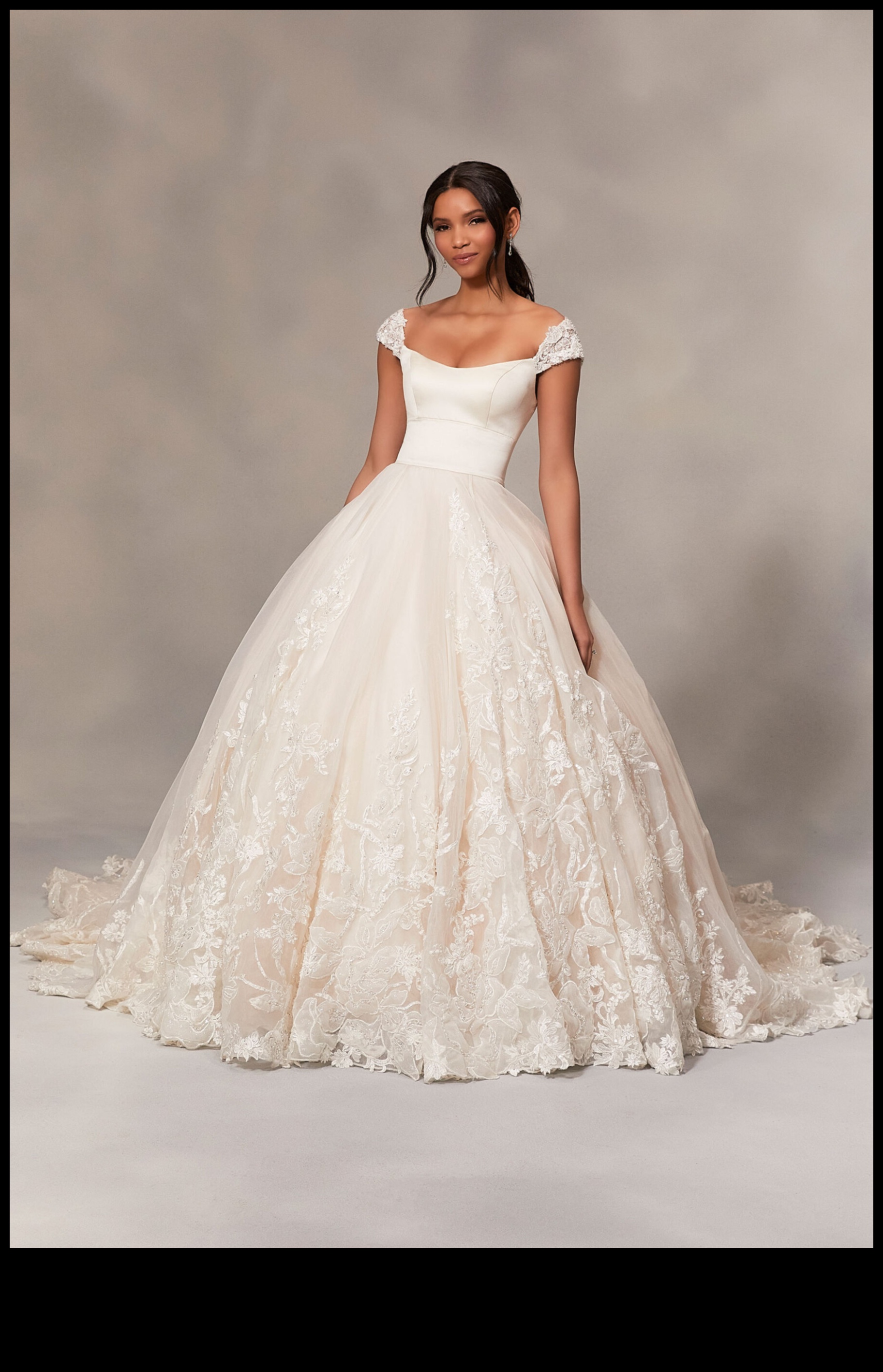 تعريف الأناقة: عجائب مصمم فساتين الزفاف