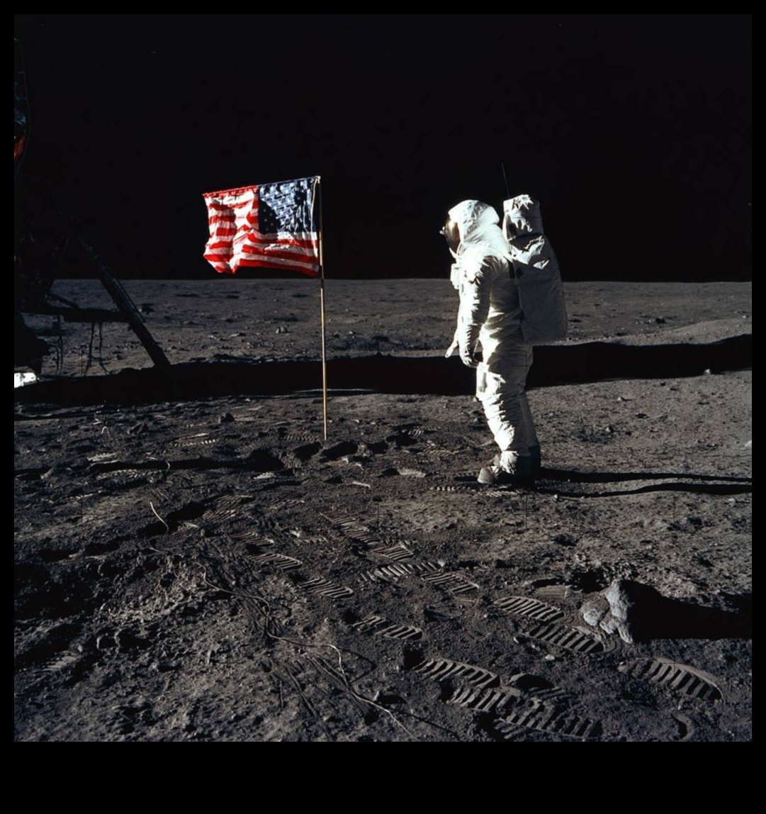 الهبوط على سطح القمر: خطى ناسا التاريخية على السطح السماوي